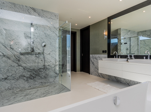 Predaj - Veľkolepá prémiová vila, BA IV – Záhorská Bystrica