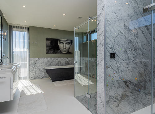 Predaj - Veľkolepá prémiová vila, BA IV – Záhorská Bystrica