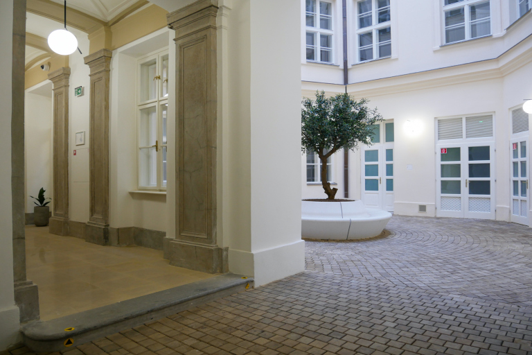 Representative office premises in historical centre, BA I - Old Town