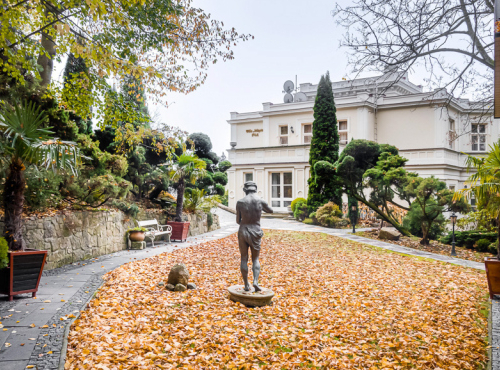 Zahraničné nehnuteľnosti - Historická vila Lützov, Karlove Vary