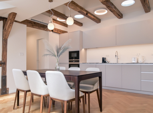 Prenájom - Nádherný apartmán pre náročných, BA I – Staré Mesto