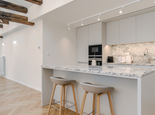 Prenájom - Dizajnový kompletne zariadený apartmán, BA I – Staré Mesto