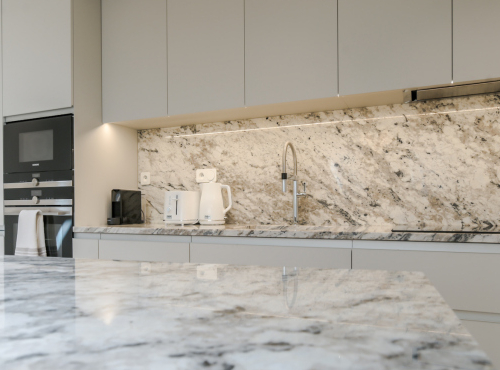 Prenájom - Dizajnový kompletne zariadený apartmán, BA I – Staré Mesto