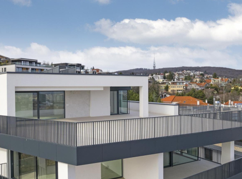 Byt s terasou a panoramatickým výhľadom na mesto, BA III – Koliba
