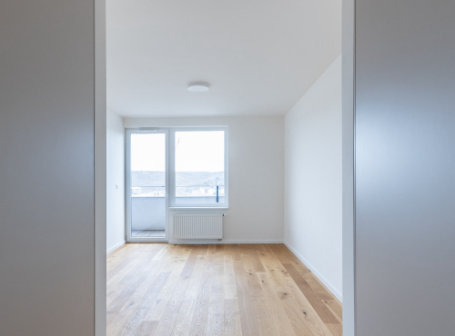 Slnečný byt s veľkorysým balkónom, BA IV – Dúbravka