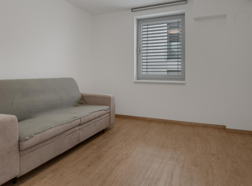 Prenájom - Slnečný byt v Horskom parku so záhradou, BA I – Staré Mesto