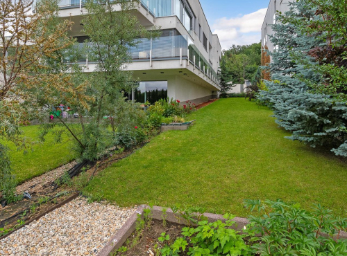 Prenájom - Slnečný byt v Horskom parku so záhradou, BA I – Staré Mesto