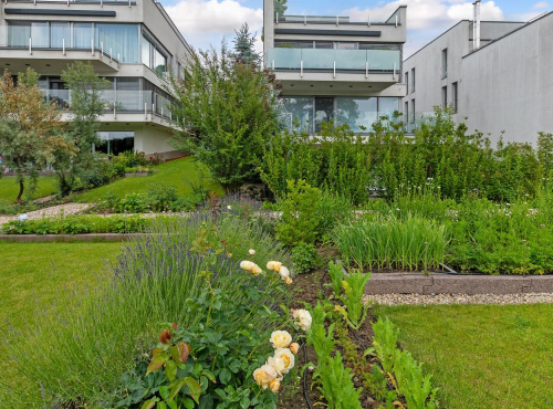 Prenájom - Slnečný byt v Horskom parku so záhradou, BA I – Staré Mesto