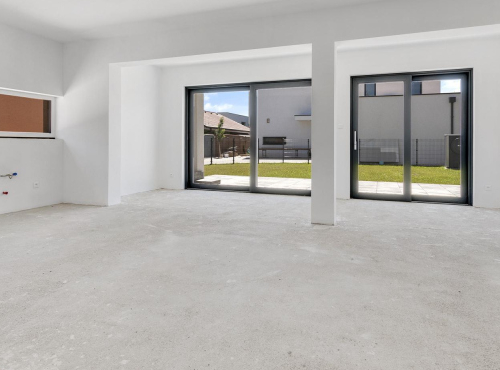 Predaj - Slnečný rodinný dom so záhradou, BA V – Jarovce