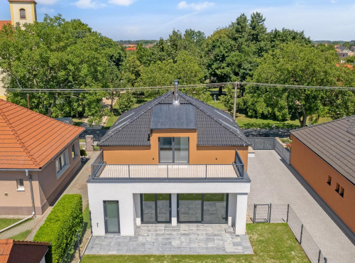 Predaj - Slnečný rodinný dom so záhradou, BA V – Jarovce