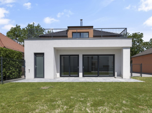 Predaj - Slnečný rodinný dom so záhradou, BA V – Jarovce