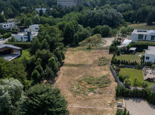 Zahraničné nehnuteľnosti - Pozemok v Záhorských sadoch, BA IV – Záhorská Bystrica