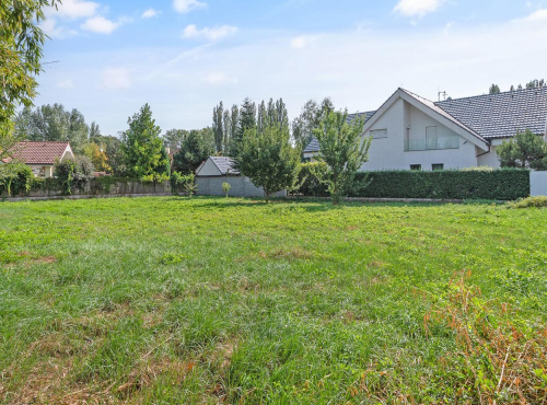 Plot with a building permit, Piešťany