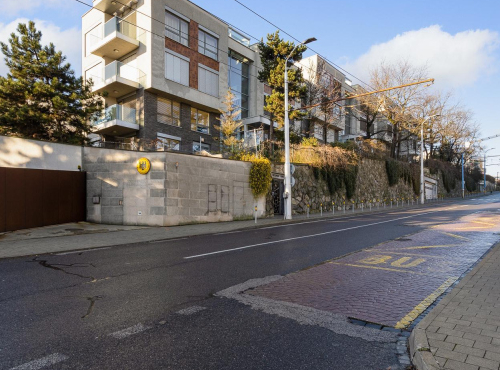 Prenájom - Elegantný byt v Diplomat Parku, BA I – Staré Mesto