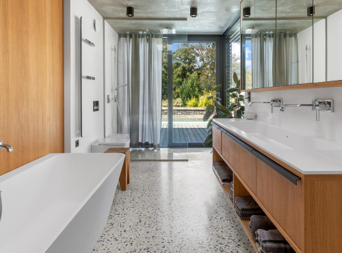 Sale - Timeless smart villa with pool, Borinka