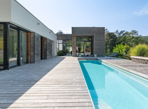 Sale - Timeless smart villa with pool, Borinka