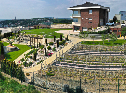 Predaj - Monumentálna vila s exkluzívnym pozemkom, BA III – Koliba