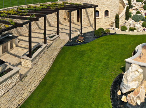 Predaj - Monumentálna vila s exkluzívnym pozemkom, BA III – Koliba