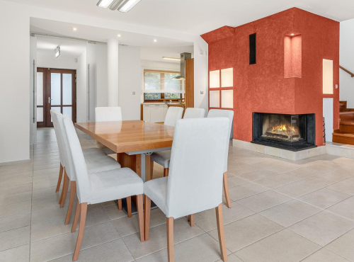 Predaj - Rodinný dom s bazénom, BA III – Rača