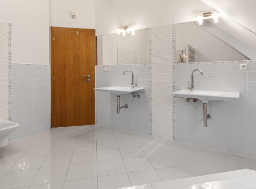 Predaj - Rodinný dom s bazénom, BA III – Rača