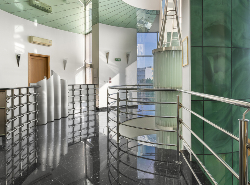 Predaj - Polyfunkčná budova na Krajnej, BA II – Ružinov