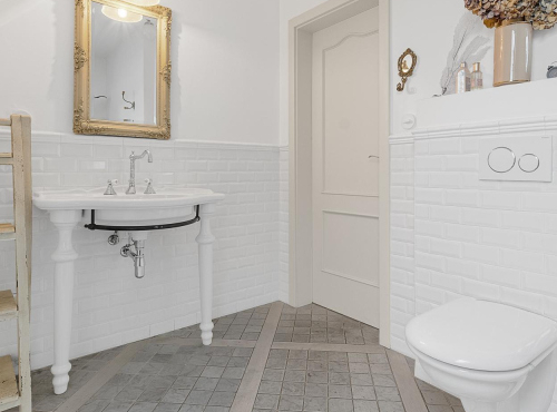 Sale - Sunny duplex with a view of the castle, BA I – Old Town