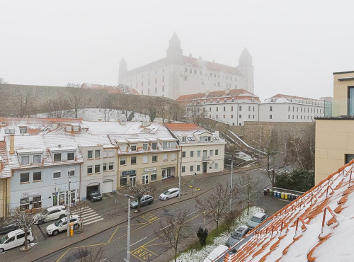 Sale - Sunny duplex with a view of the castle, BA I – Old Town