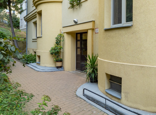 Sale - Sunny duplex with a view of the castle, BA I – Old Town