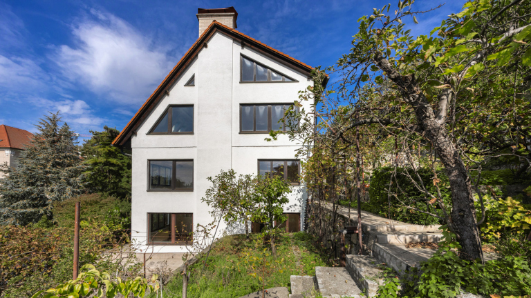 Spacious villa on Šulekova Street, Bratislava I – Old Town