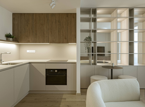 Apartmán s predzáhradkou vo Vydrici, BA I – Staré Mesto