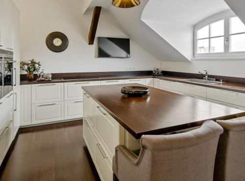 Predaj - Staromestský penthouse so strešnou terasou, BA I – Staré Mesto