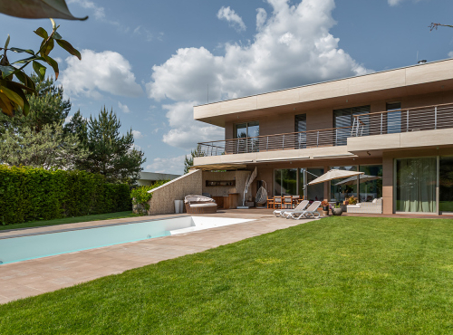 Vila Záhorské sady, BA IV – Záhorská Bystrica