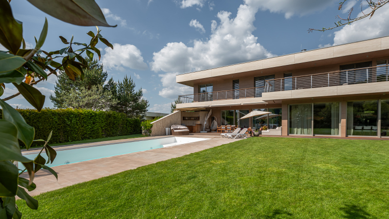 Vila Záhorské sady, BA IV – Záhorská Bystrica