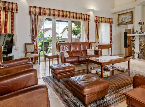 Sale - Family residence with agricultural facilities, Malacky – Láb