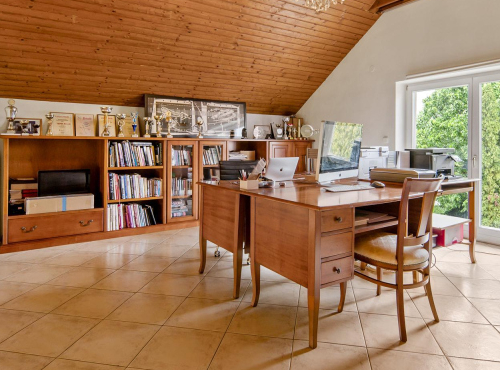 Sale - Family residence with agricultural facilities, Malacky – Láb