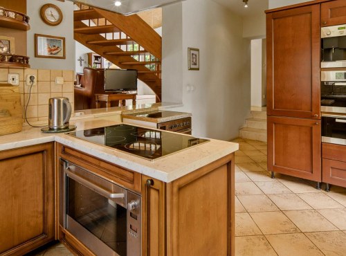 Sale - Family residence with agricultural facilities, Malacky – Láb