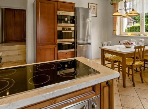 Sale - Family residence with agricultural facilities, Malacky – Láb