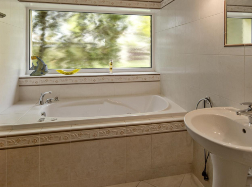 Sale - Family residence with agricultural facilities, Malacky – Láb