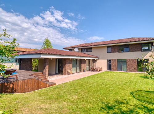 Predaj - Rodinný dom pod vinicami, Pezinok – Limbach