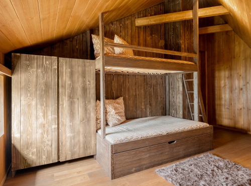 Predaj - Rekreačná chata s atypickým pôdorysom, Liptovský Ján