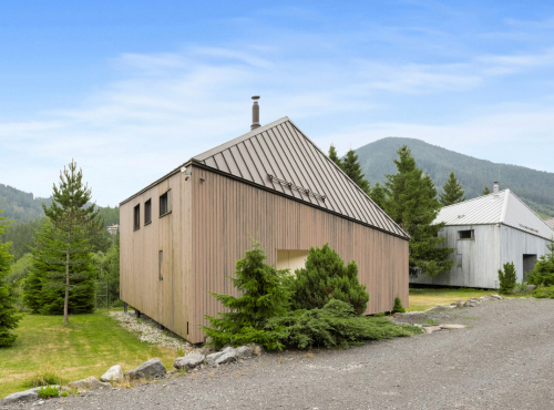 Predaj - Rekreačná chata s atypickým pôdorysom, Liptovský Ján