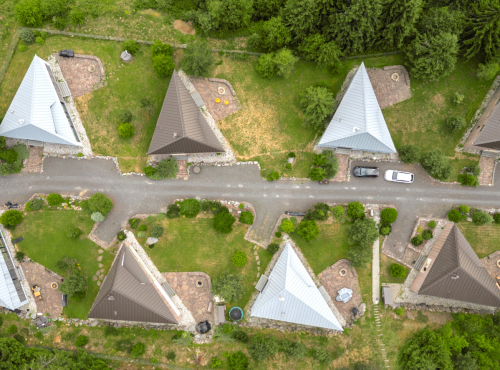 Predaj - Rekreačná chata s atypickým pôdorysom, Liptovský Ján