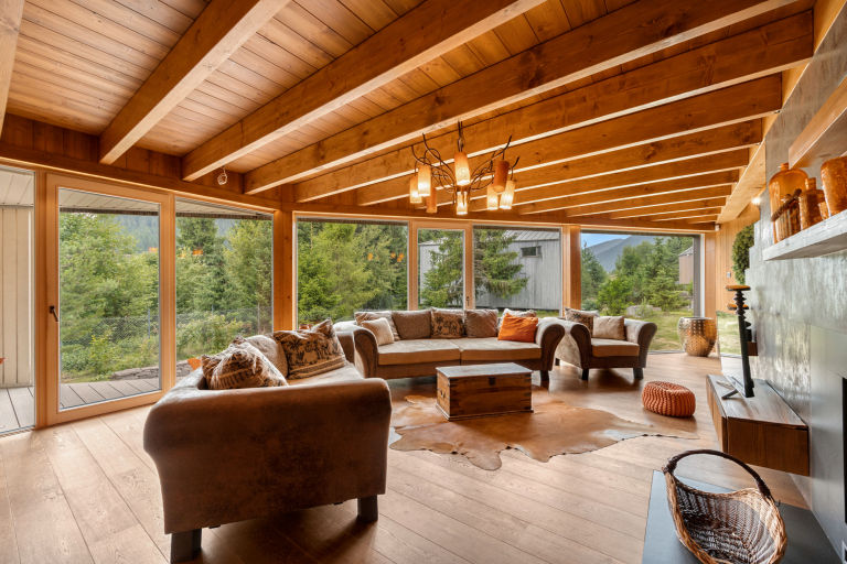 Rekreačná chata s atypickým pôdorysom, Liptovský Ján