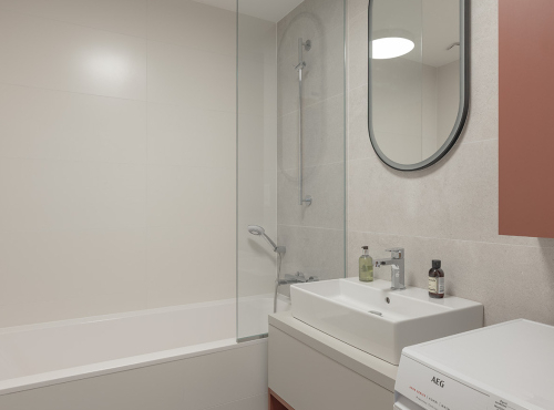 Prenájom - Dizajnový byt s lodžiou vo Vydrici, BA I – Staré Mesto