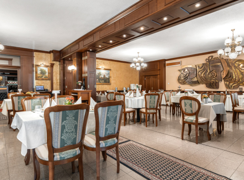Butikový hotel pri Vodnej nádrži Sĺňava, Piešťany – Banka