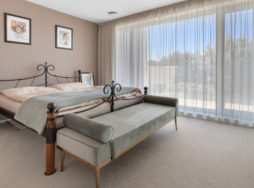 Predaj - Smart rodinný dom s nádhernou záhradou a potokom, Stupava