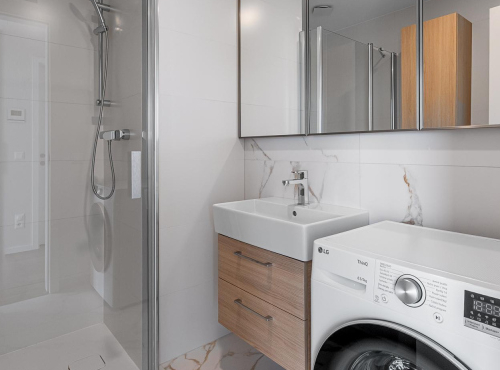 Prenájom - Penthouse so slnečnou terasou vo Vydrici, BA I – Staré Mesto