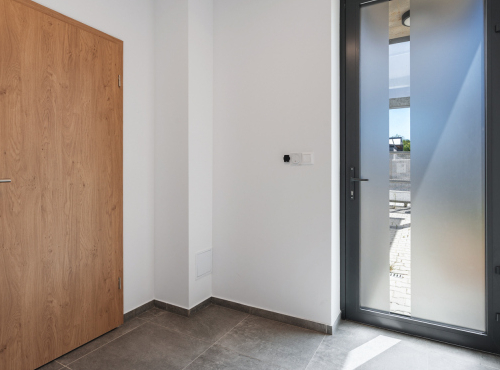 Prenájom - Rodinný dom v Orešiankách, BA IV - Záhorská Bystrica