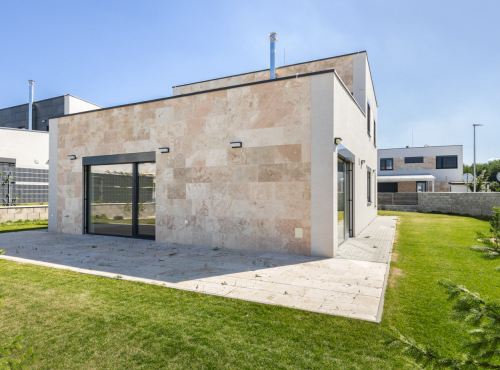 Prenájom - Rodinný dom v Orešiankách, BA IV - Záhorská Bystrica