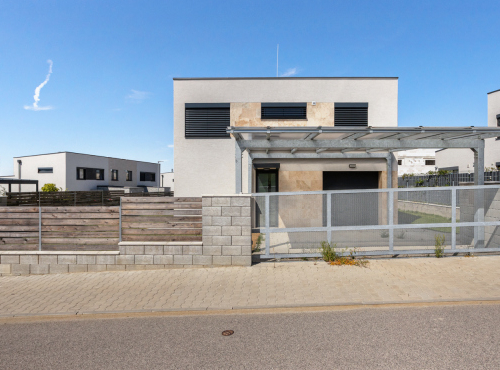 Prenájom - Rodinný dom v Orešiankách, BA IV - Záhorská Bystrica